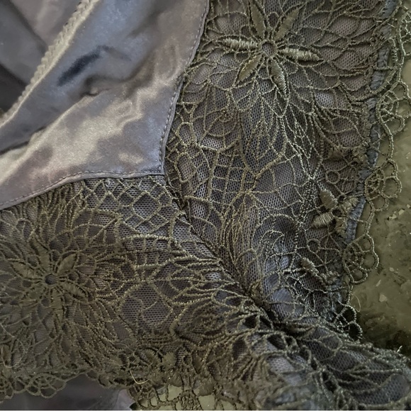 Elegant Peacoat Blue Lace Bra and Panty Set - Picture 6 of 12